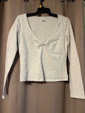 No Boundaries Heather Gray Twist-Front Long Sleeve Top